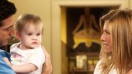 Ross, Rachel, and Baby Emma (Image via Friends)